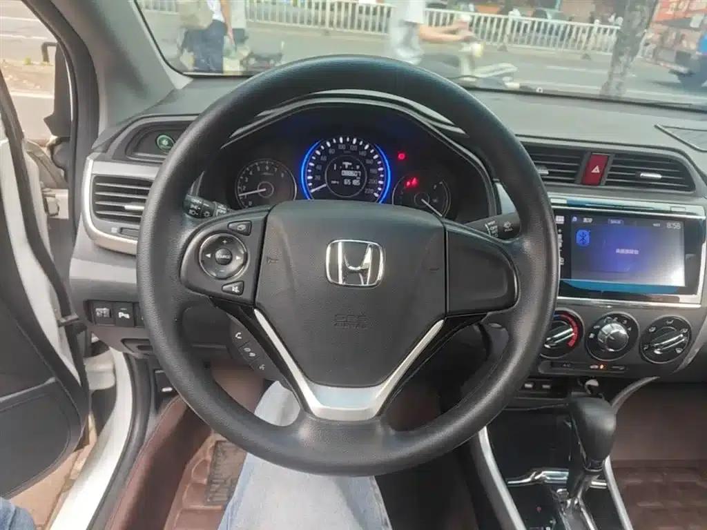 Honda Crider 2016 1.8L CVT Deluxe Edition — миниатюра 11