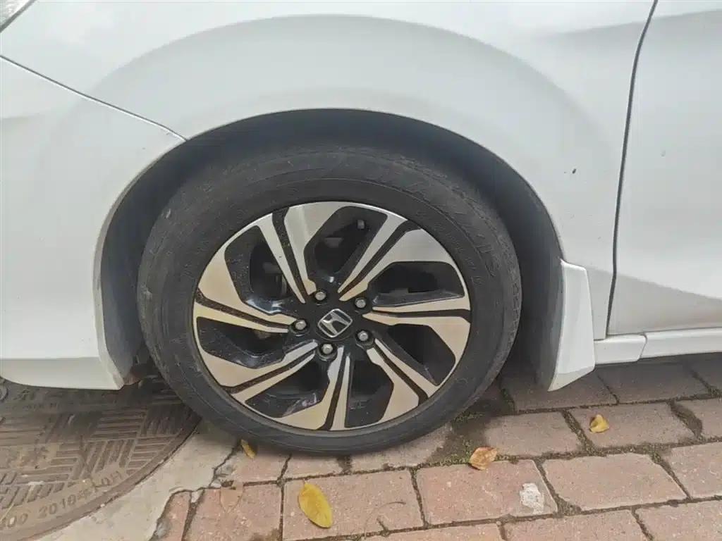 Honda Crider 2016 1.8L CVT Deluxe Edition — миниатюра 23