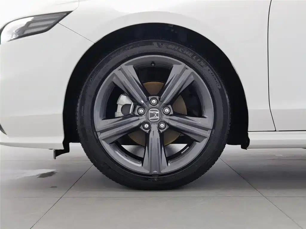 2023 Inspire 260TURBO Elegant Edition — миниатюра 17