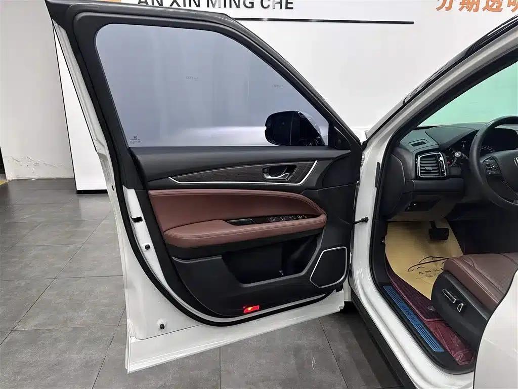 Honda UR-V 2020 370TURBO 2WD Premium Edition — миниатюра 6