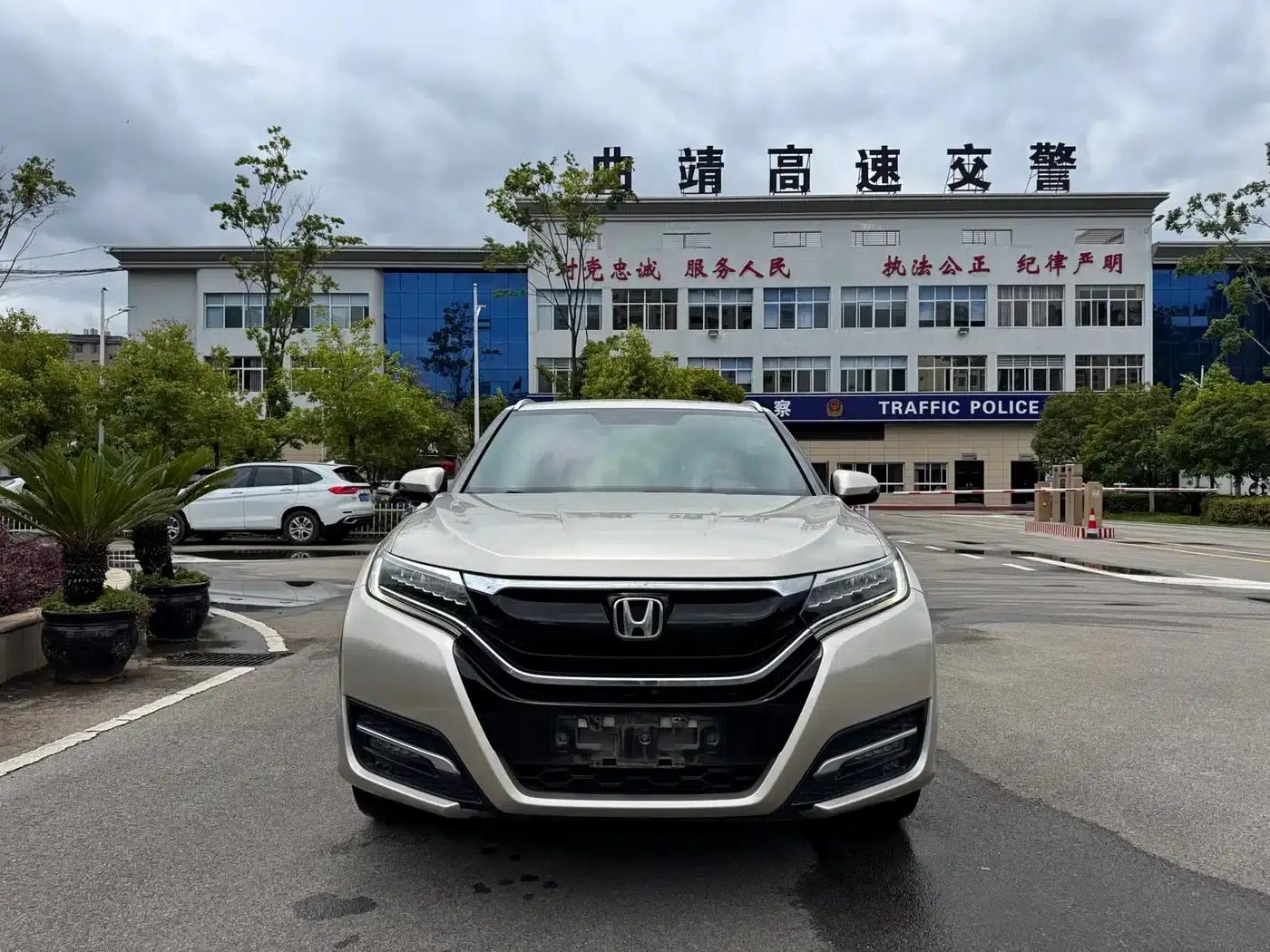 Honda UR-V 2017 370TURBO 2WD Premium Edition (National V Emission Standard) — миниатюра 2