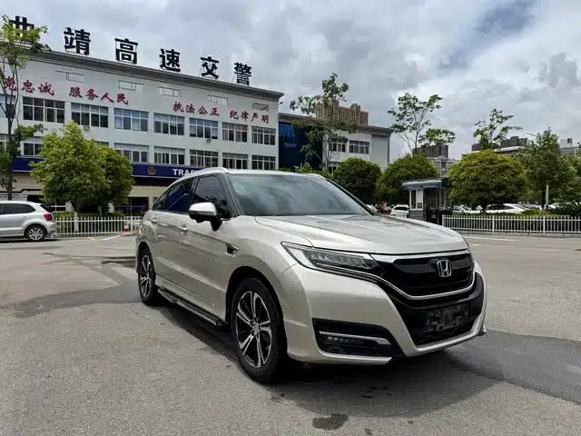 Honda UR-V 2017 370TURBO 2WD Premium Edition (National V Emission Standard)