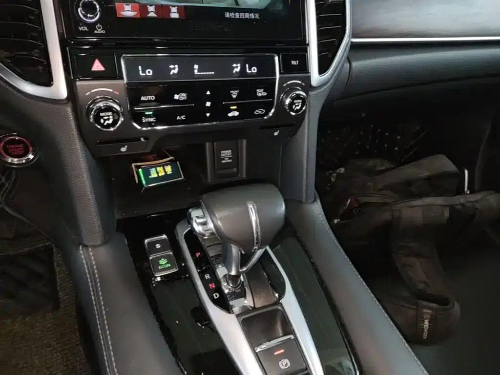 Honda UR-V 2017 240TURBO 2WD Luxury Edition (China V Emission Standard) — миниатюра 14