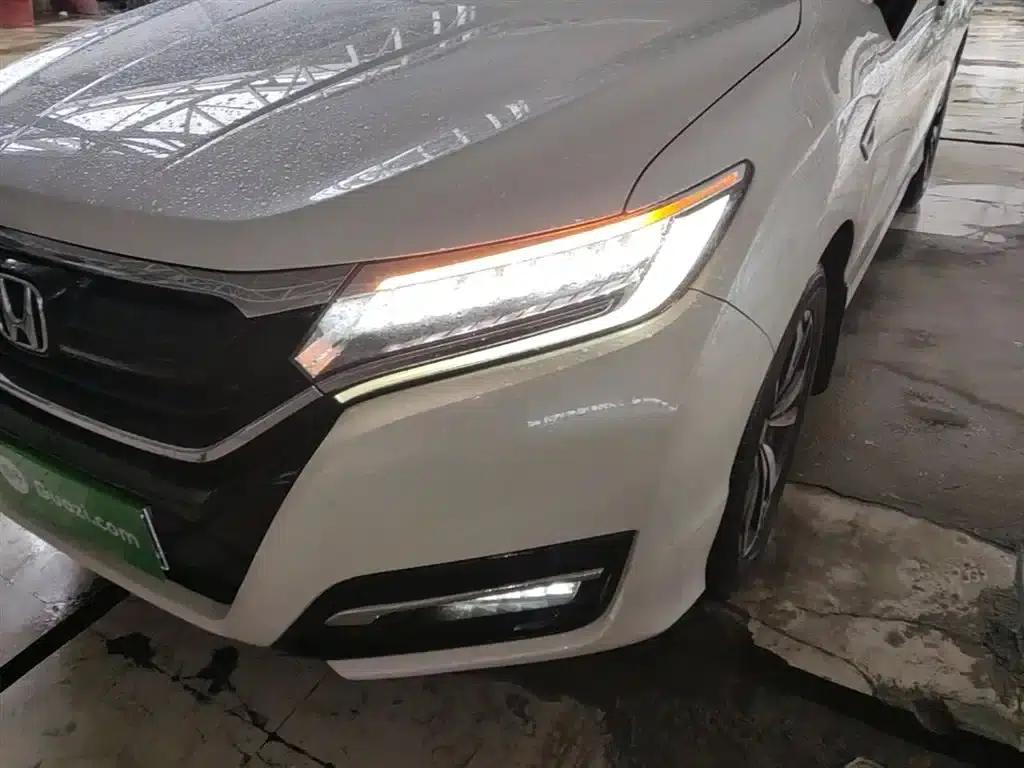 Honda UR-V 2017 240TURBO 2WD Luxury Edition (China V Emission Standard) — миниатюра 24