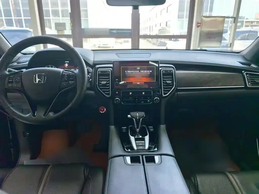 Honda UR-V 2020 240TURBO 2WD Elite Edition — миниатюра 10