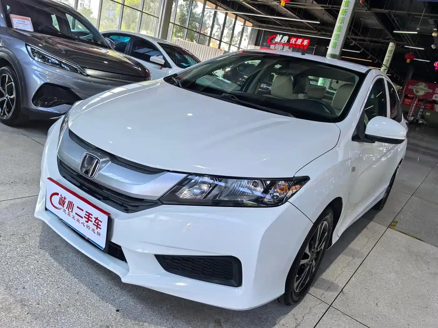 Honda City 2015 1.5L Manual Entry-level Edition — миниатюра 1
