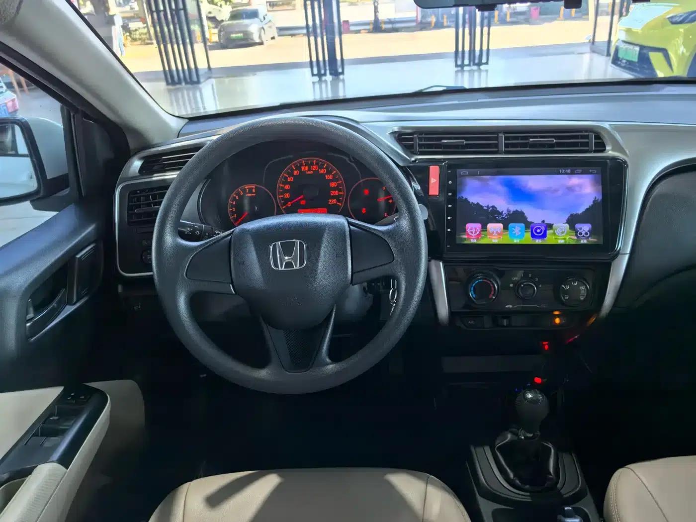 Honda City 2015 1.5L Manual Entry-level Edition — миниатюра 12