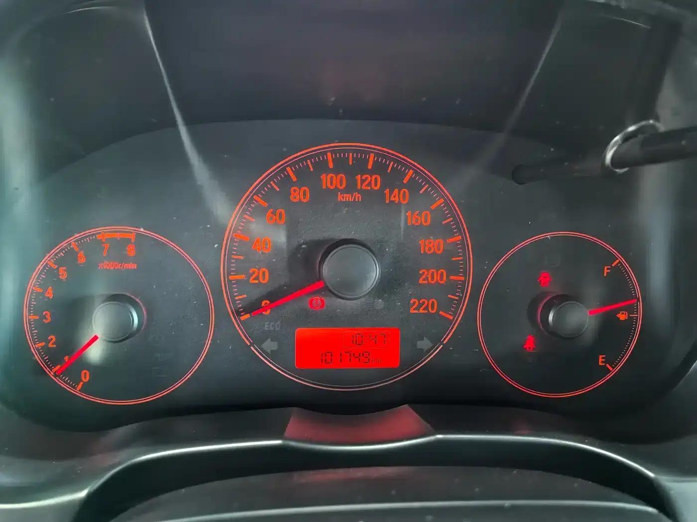 Honda City 2015 1.5L Manual Entry-level Edition — миниатюра 17
