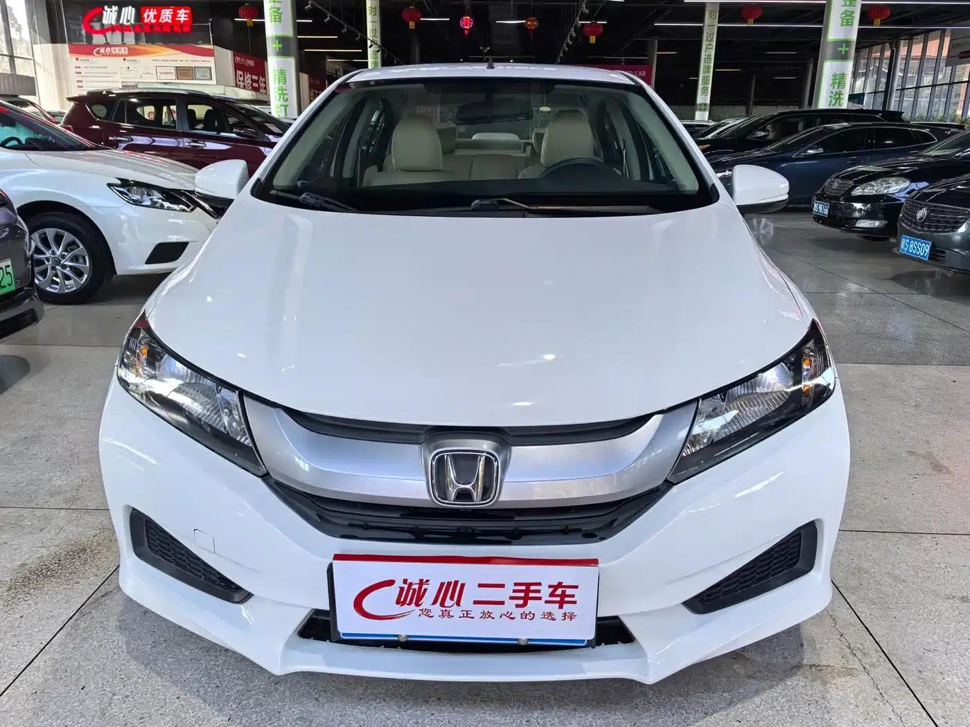 Honda City 2015 1.5L Manual Entry-level Edition — миниатюра 3