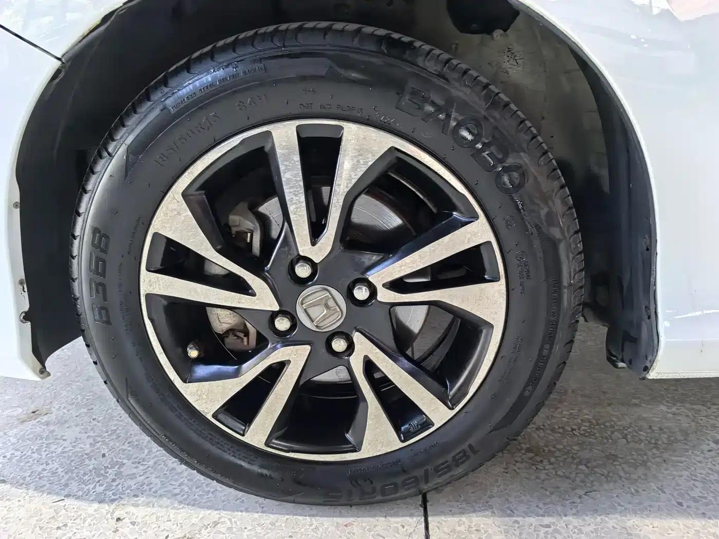 Honda City 2015 1.5L Manual Entry-level Edition — миниатюра 7