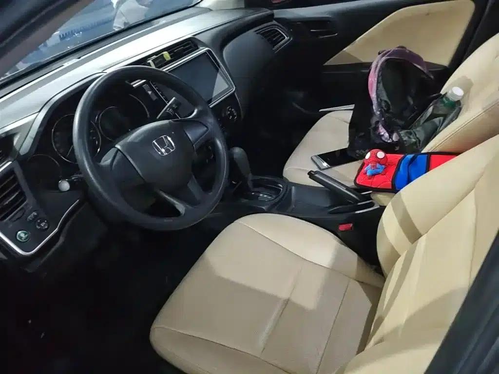 Honda City 2018 1.5L CVT Sport Edition — миниатюра 15