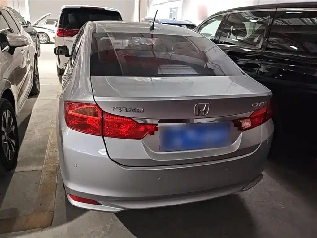 Honda City 2018 1.5L CVT Sport Edition — миниатюра 6