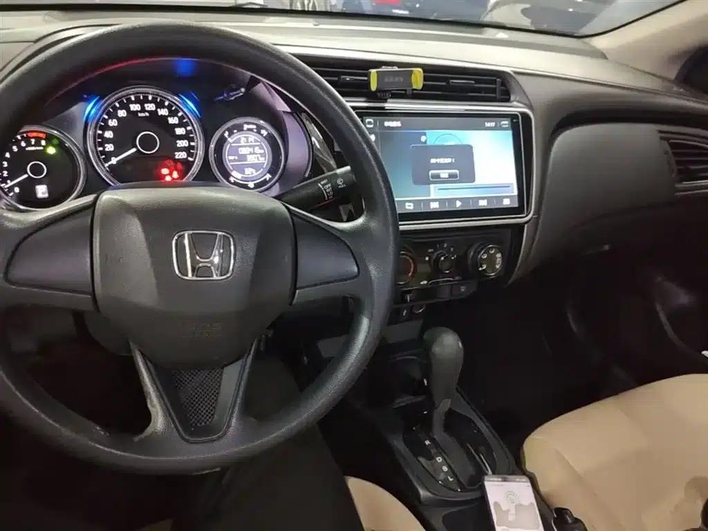 Honda City 2018 1.5L CVT Sport Edition — миниатюра 10