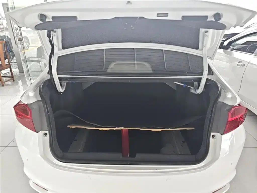 Honda City 2017 1.5L CVT Elite Edition — миниатюра 19