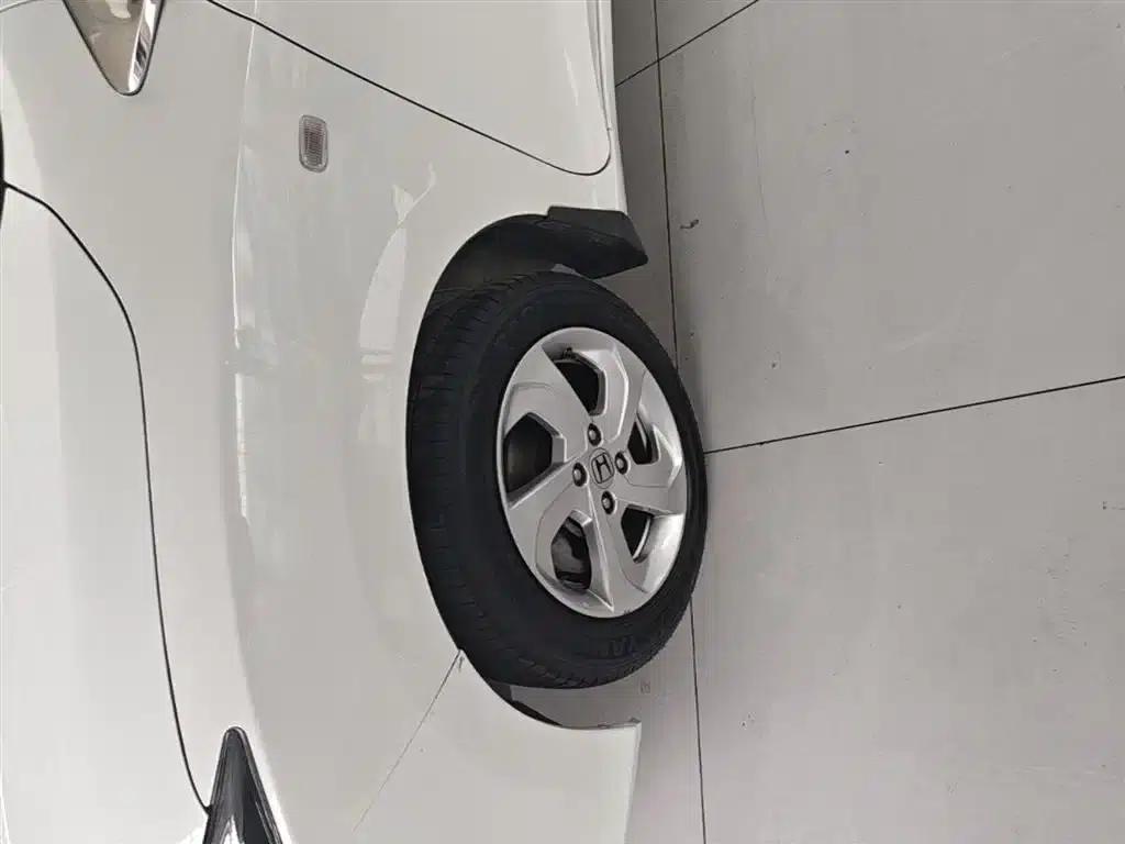 Honda City 2017 1.5L CVT Elite Edition — миниатюра 23