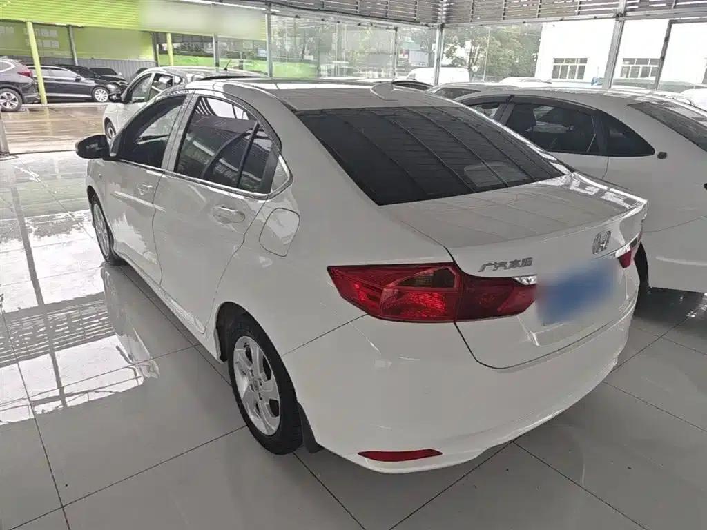 Honda City 2017 1.5L CVT Elite Edition — миниатюра 5