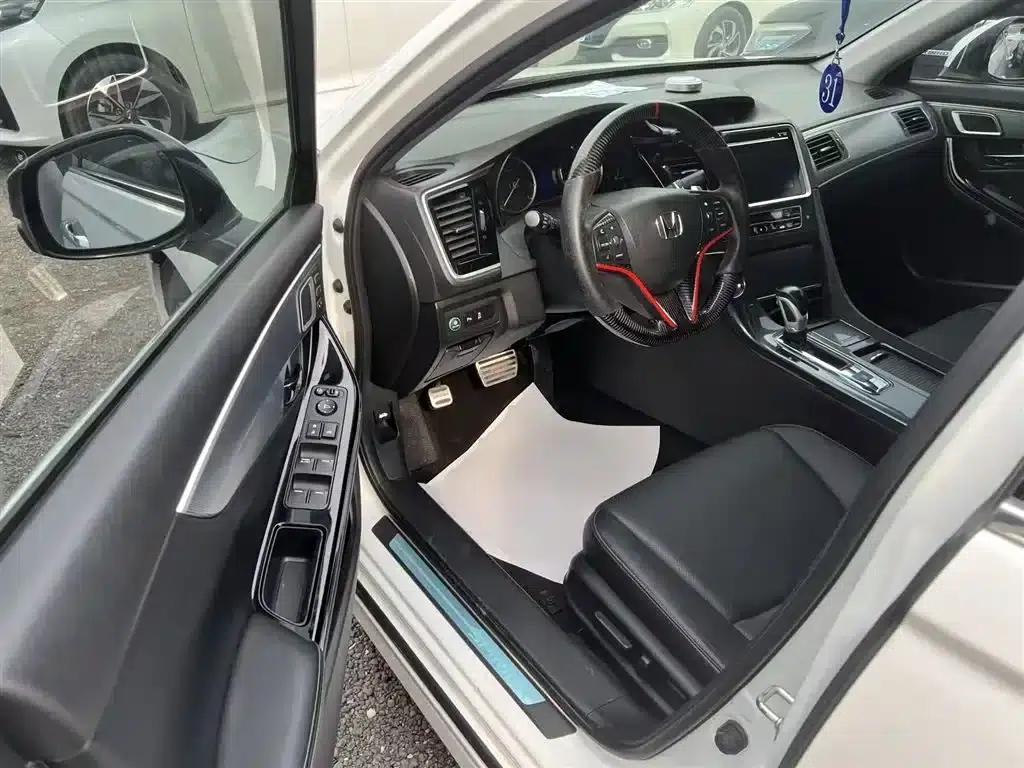 Spirior 2015 2.4L Premium Edition — миниатюра 16