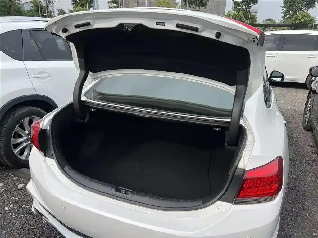 Spirior 2015 2.4L Premium Edition — миниатюра 19