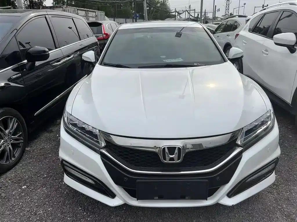 Spirior 2015 2.4L Premium Edition — миниатюра 3