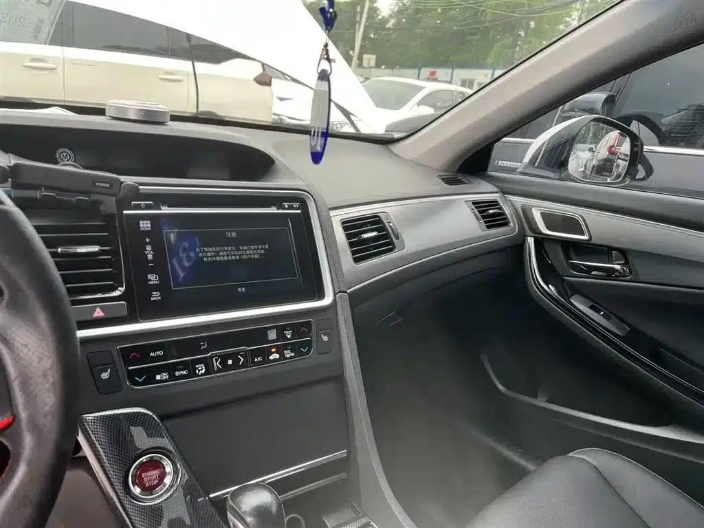 Spirior 2015 2.4L Premium Edition — миниатюра 10