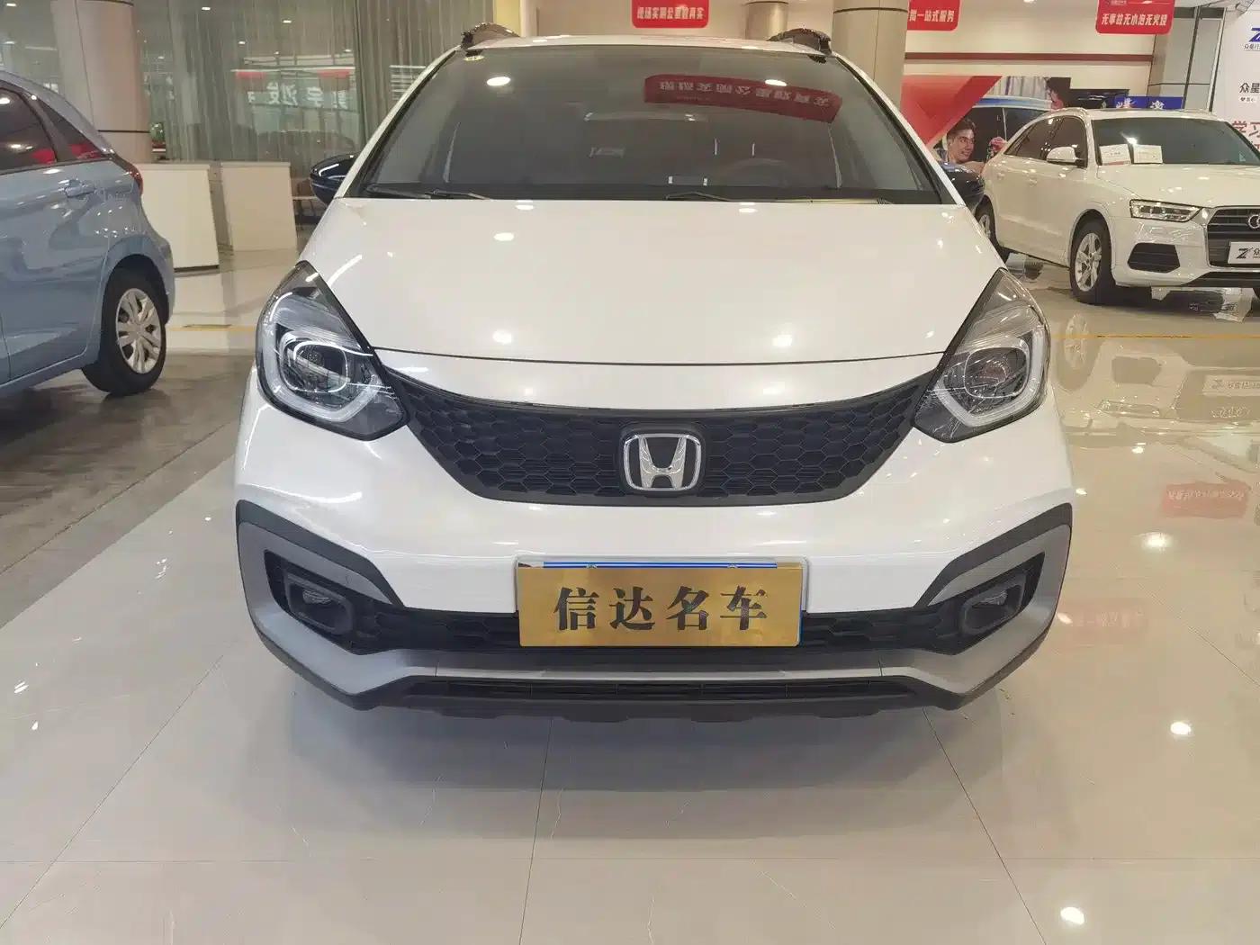 LIFE 2021 1.5L CVT CRO-S Fun Edition — миниатюра 2