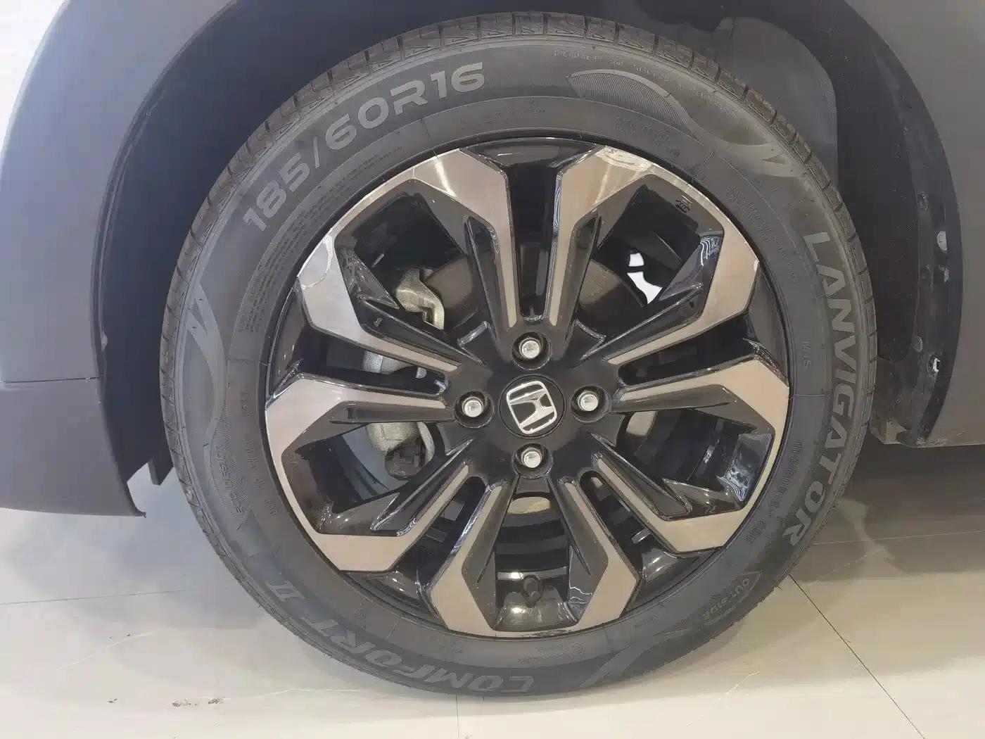 LIFE 2021 1.5L CVT CRO-S Fun Edition — миниатюра 21
