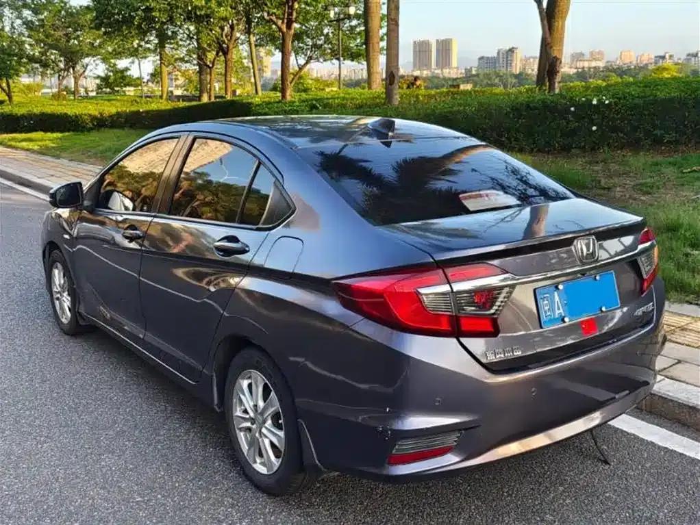 2016 Honda Greiz 1.5L CVT Fashion Edition — миниатюра 3