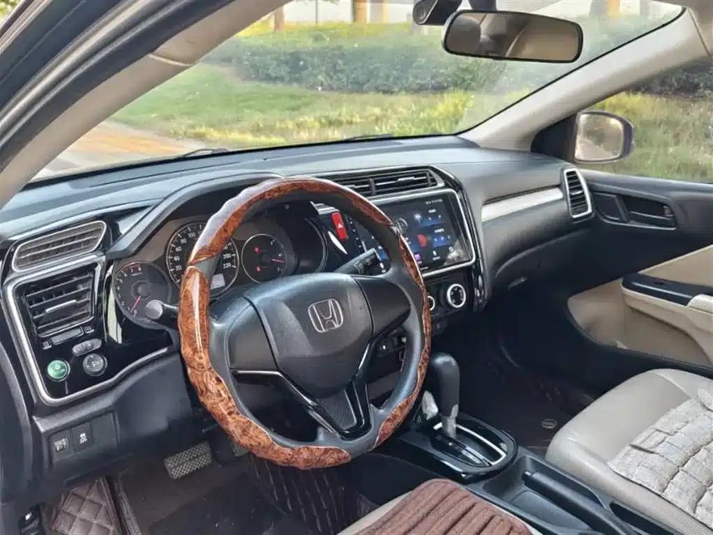 2016 Honda Greiz 1.5L CVT Fashion Edition — миниатюра 4