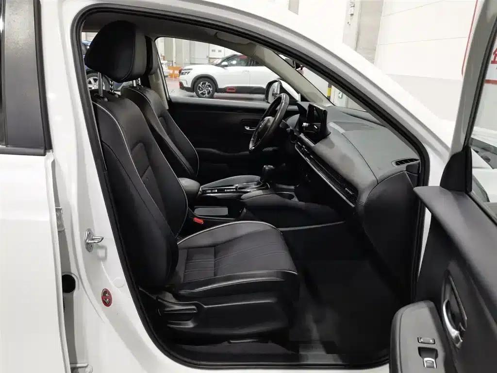 Honda HR-V 2023 240TURBO Sporty Edition — миниатюра 23