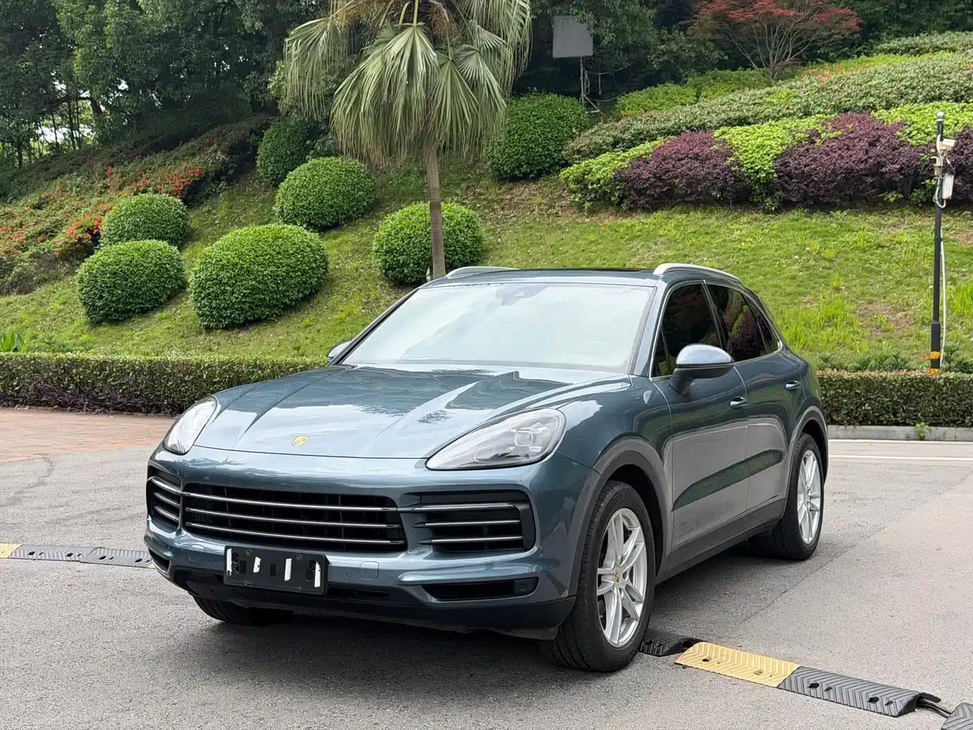 Cayenne 2019 Cayenne 3.0T — миниатюра 1