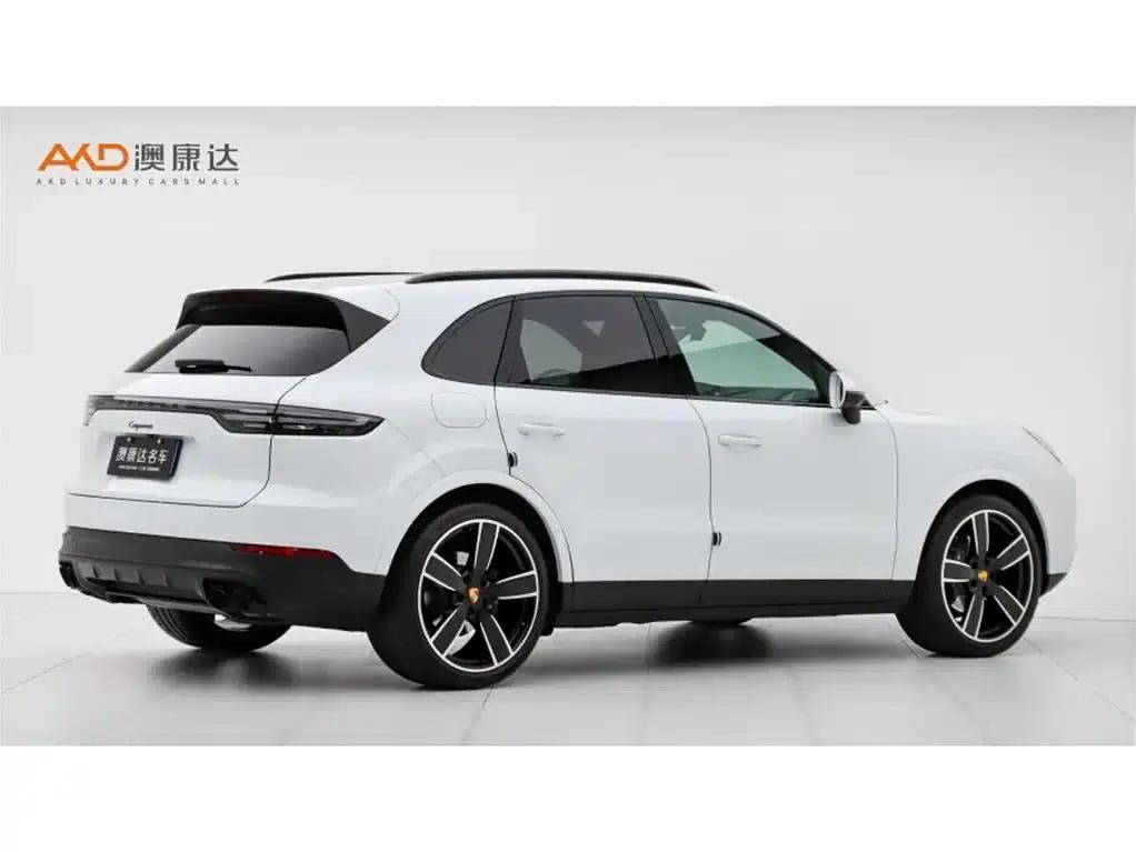 Cayenne 3.0T 2023 Platinum Edition — миниатюра 3