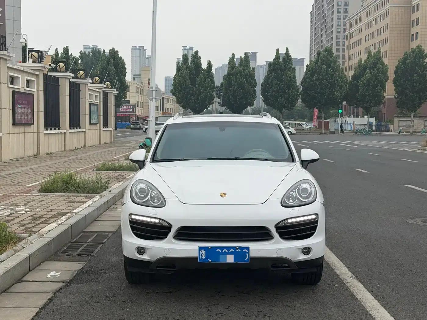 Cayenne 2011 Cayenne 3.0T — миниатюра 2