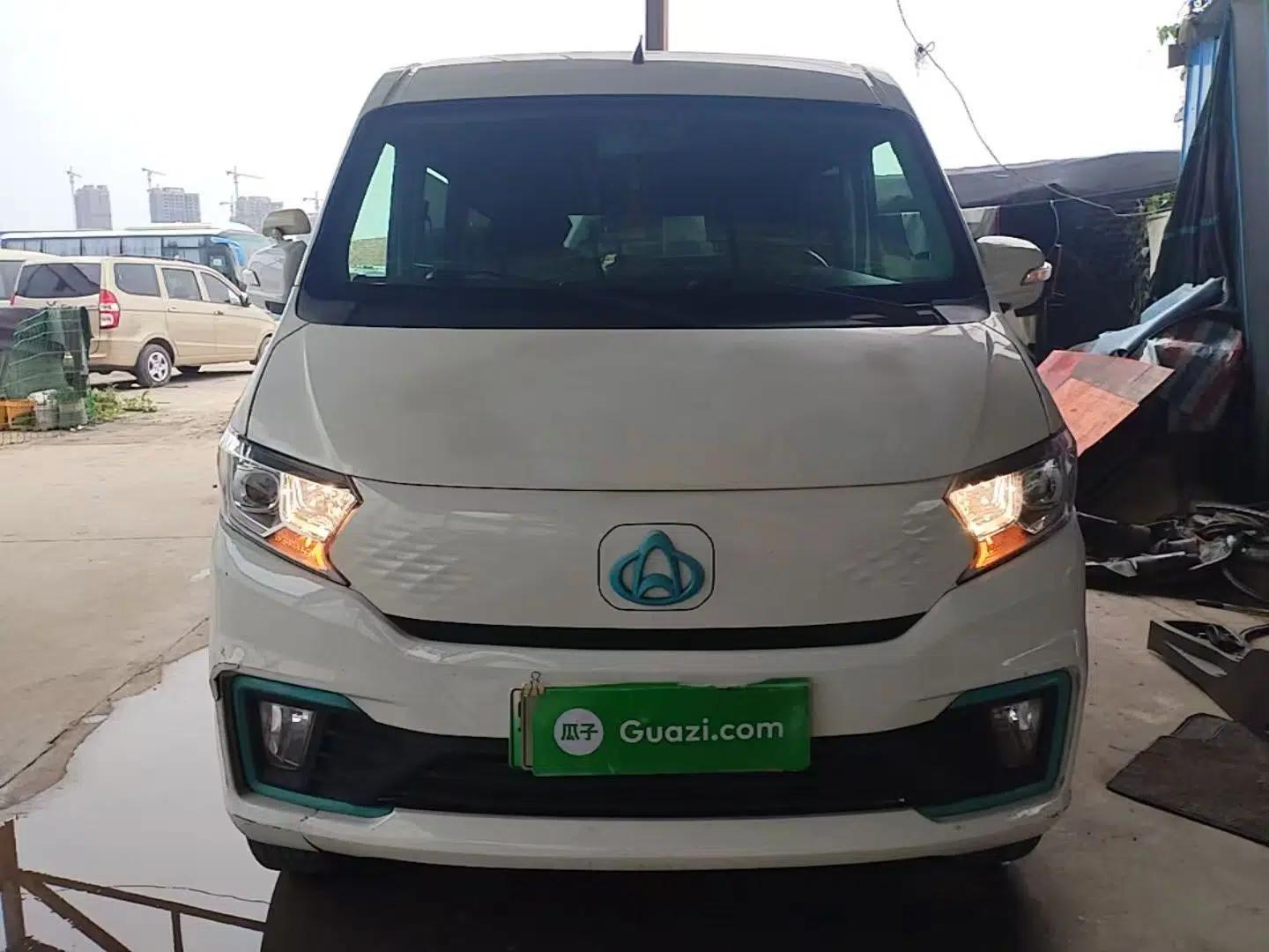 CHANGAN KUAYUE Xing V5 EV 2024 Smart Edition 6-Seater Side-Hinged Doors — миниатюра 2