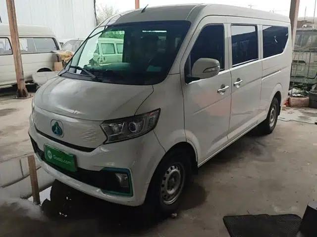 CHANGAN KUAYUE Xing V5 EV 2024 Smart Edition 6-Seater Side-Hinged Doors