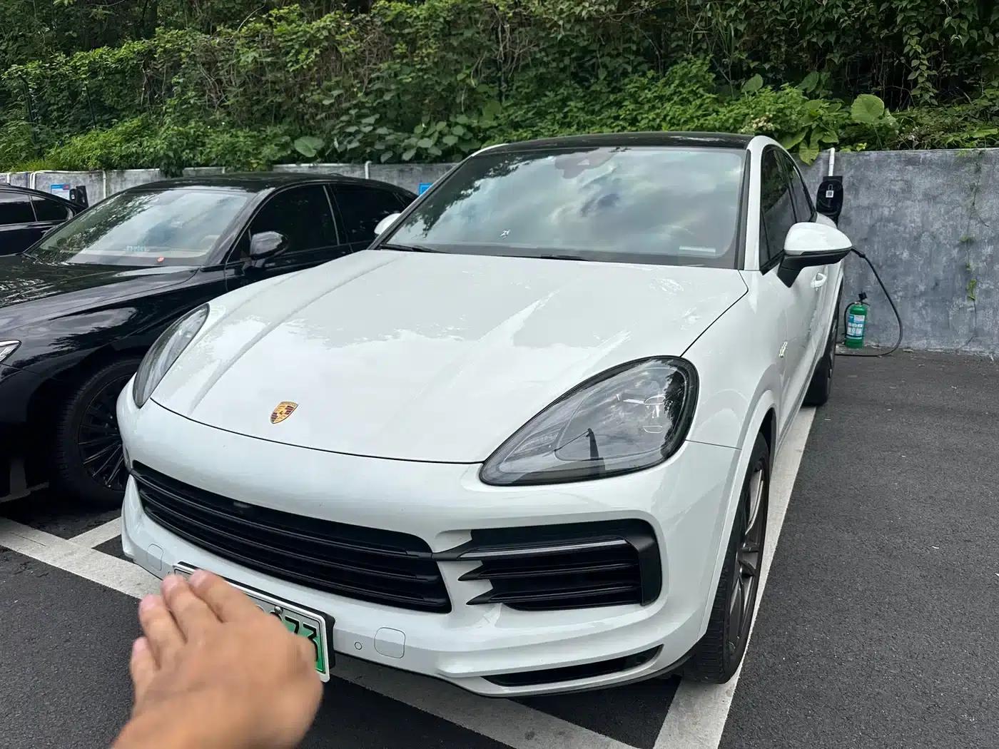 2023 Cayenne Coupé E-Hybrid 2.0T — миниатюра 1