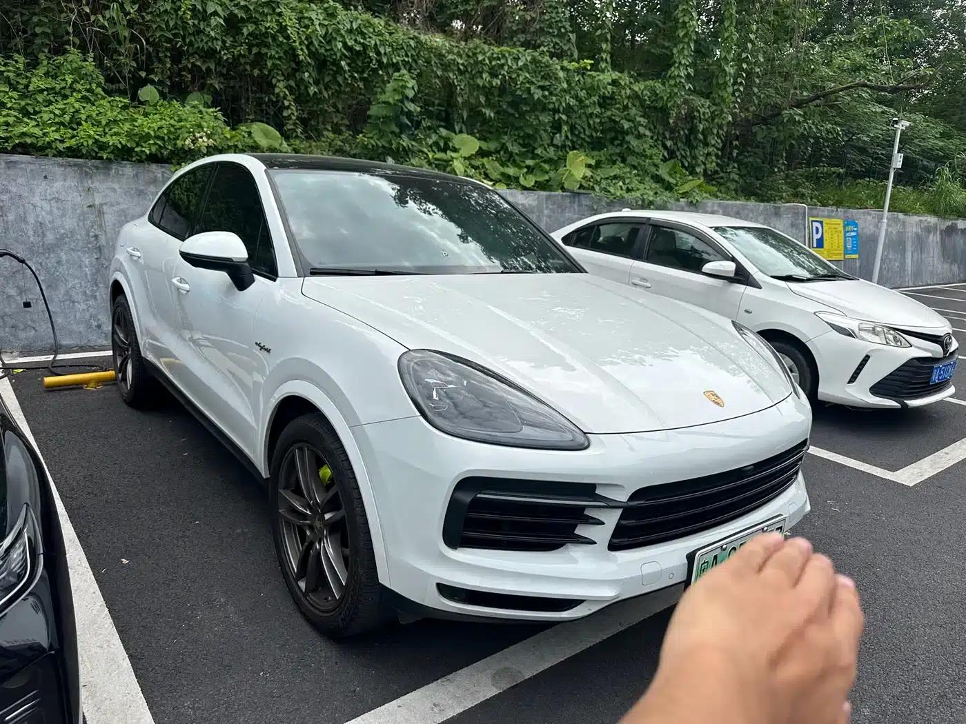 2023 Cayenne Coupé E-Hybrid 2.0T — миниатюра 2