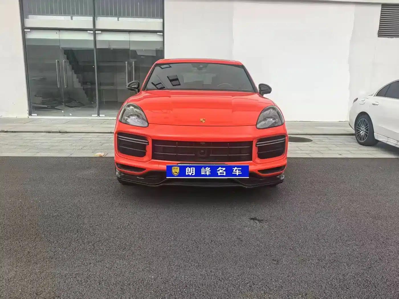 2023 Cayenne E-Hybrid 2.0T Platinum Edition — миниатюра 2