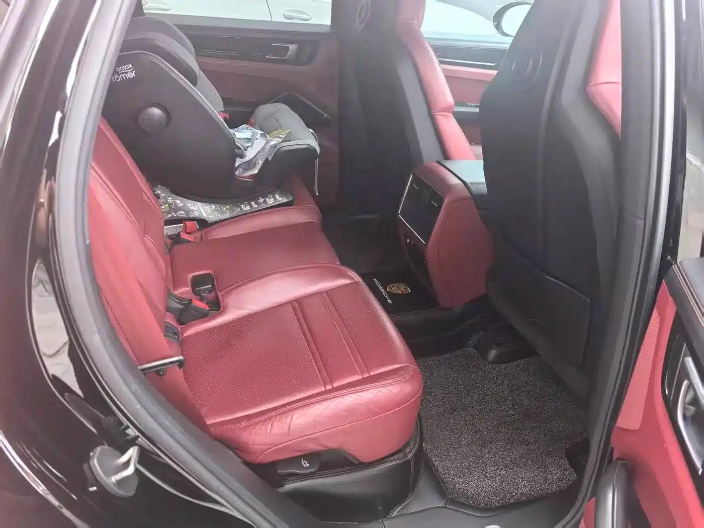 2023 Cayenne E-Hybrid 2.0T Platinum Edition — миниатюра 11