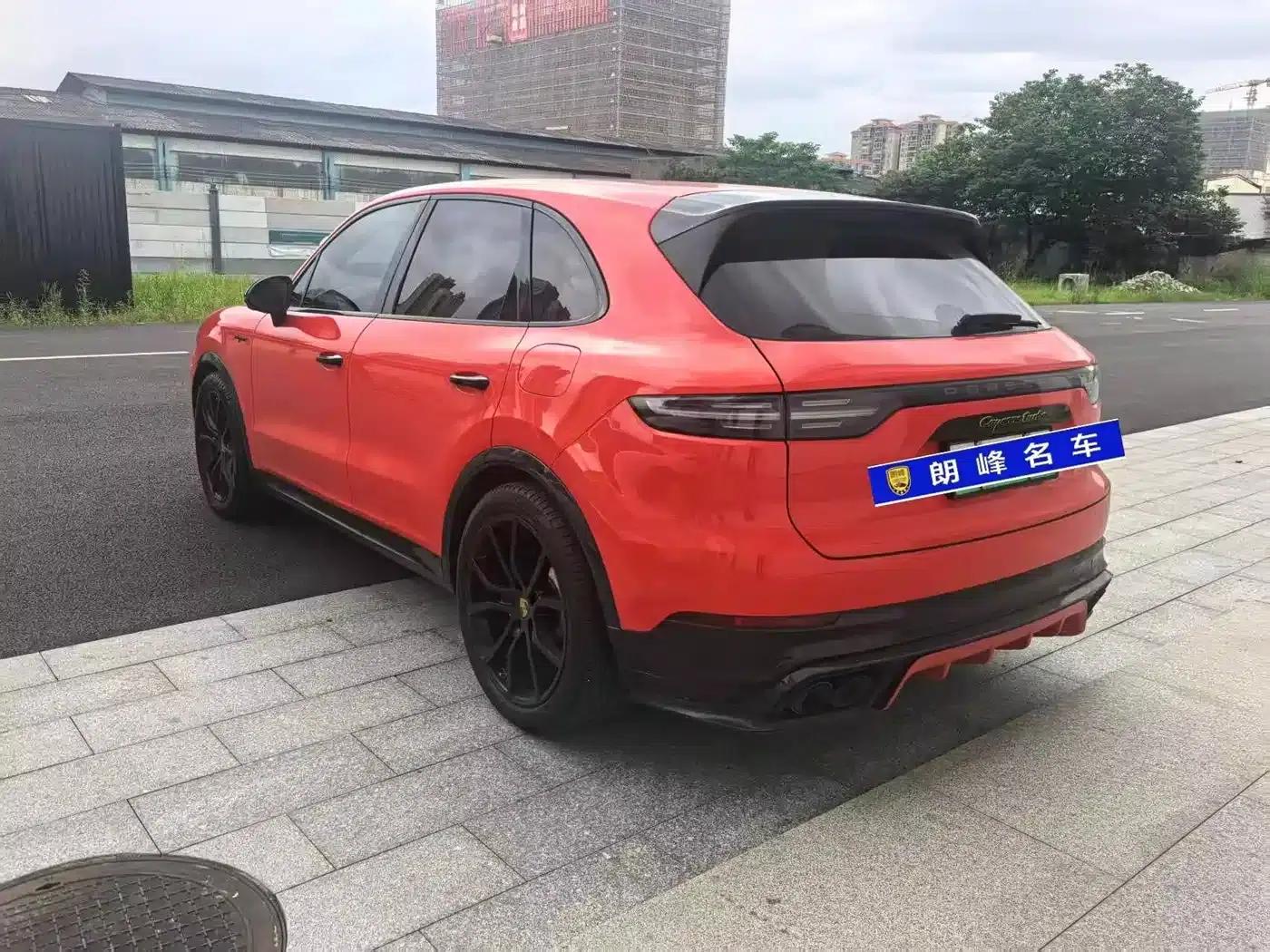 2023 Cayenne E-Hybrid 2.0T Platinum Edition — миниатюра 6