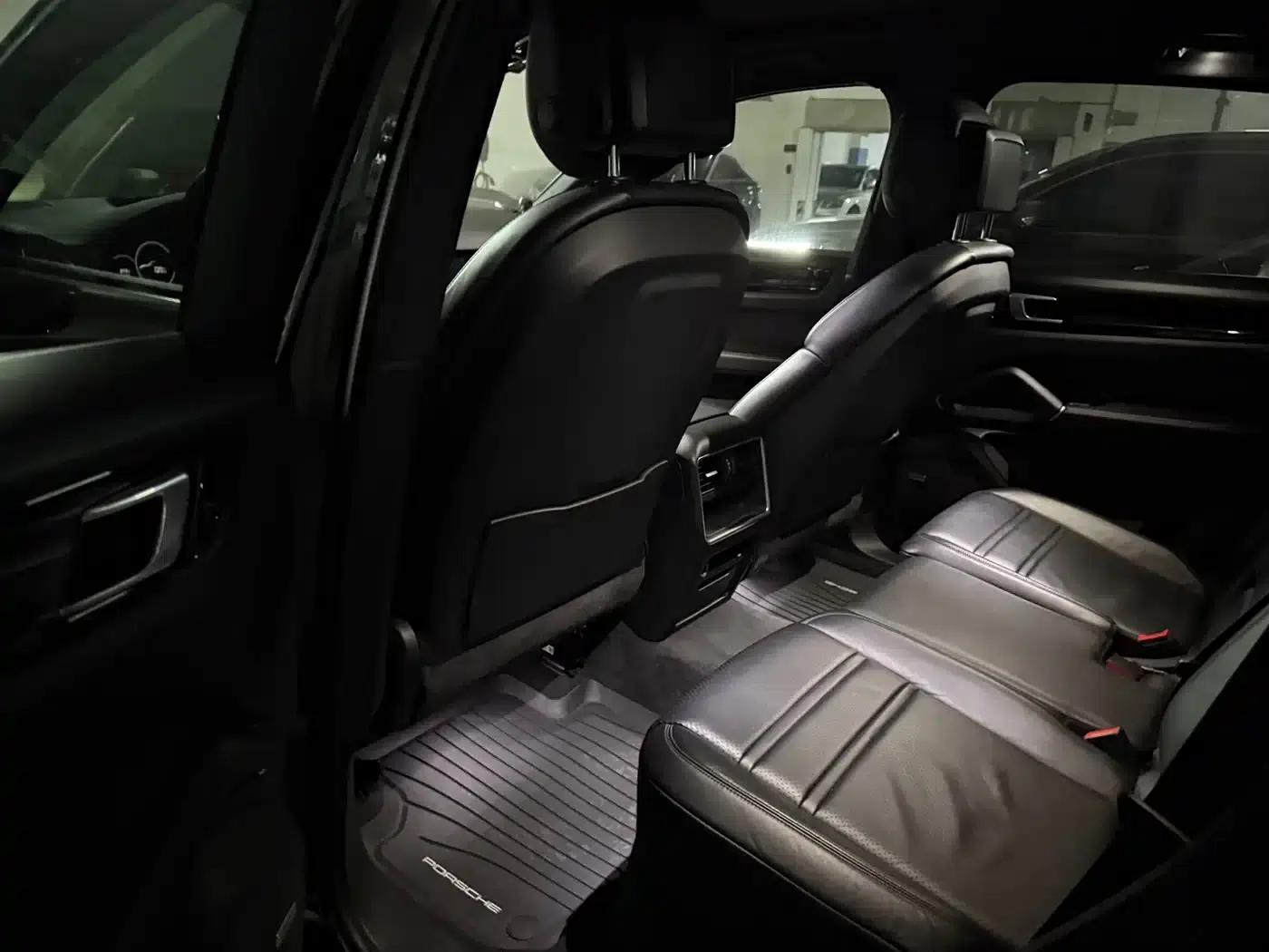 2019 Cayenne E-Hybrid 2.0T — миниатюра 5