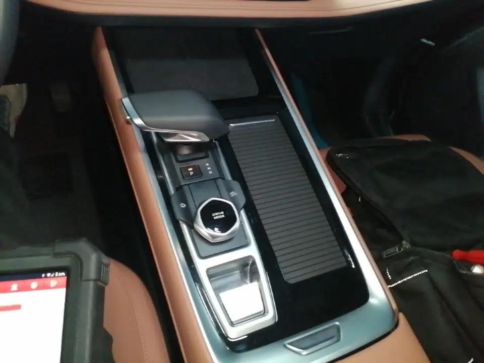 CHANGAN NEVO Q05 2024 Truly Delicious Version 125cc Superior Design CATL — миниатюра 17