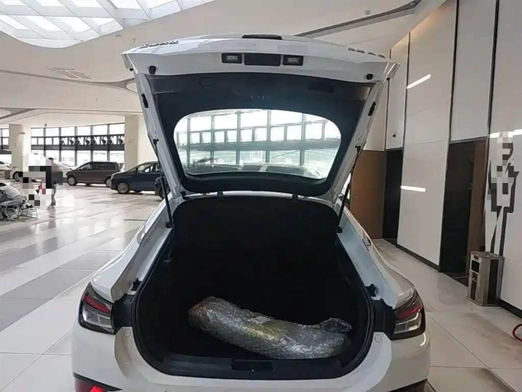 Sihao A5 2021 1.5T CVT Premium Intelligent Connected Edition — миниатюра 19