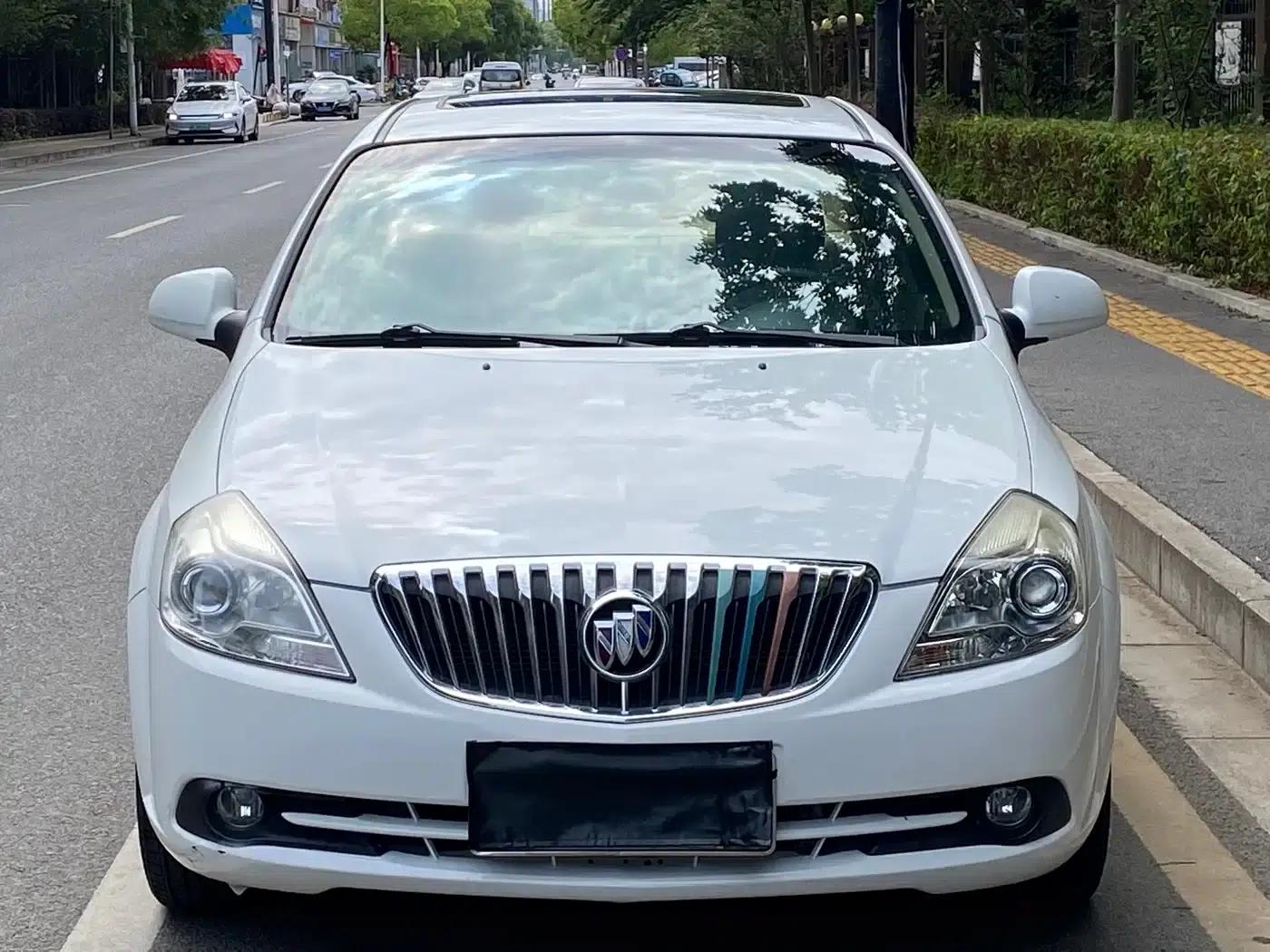 Buick Excelle 2013 1.5L Manual Classic — миниатюра 2