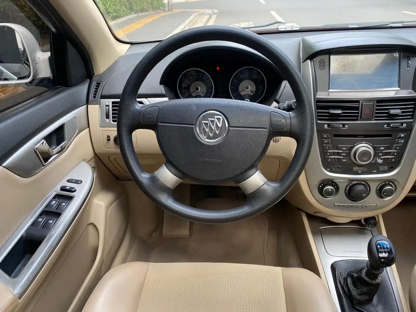 Buick Excelle 2013 1.5L Manual Classic — миниатюра 11