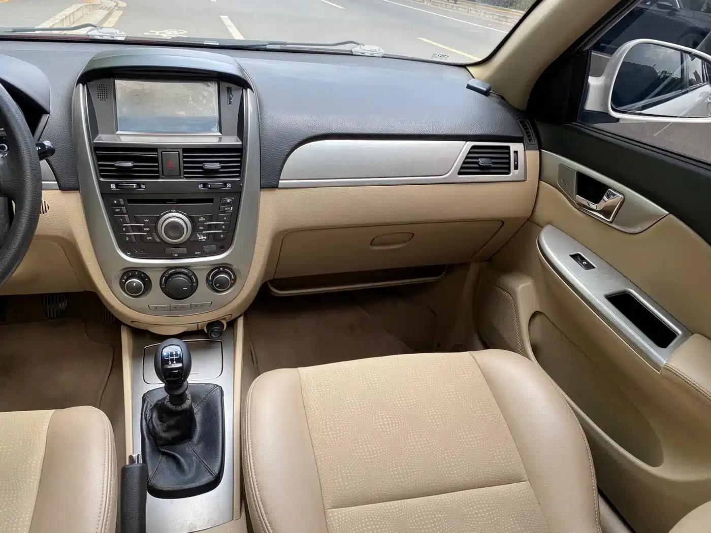 Buick Excelle 2013 1.5L Manual Classic — миниатюра 13