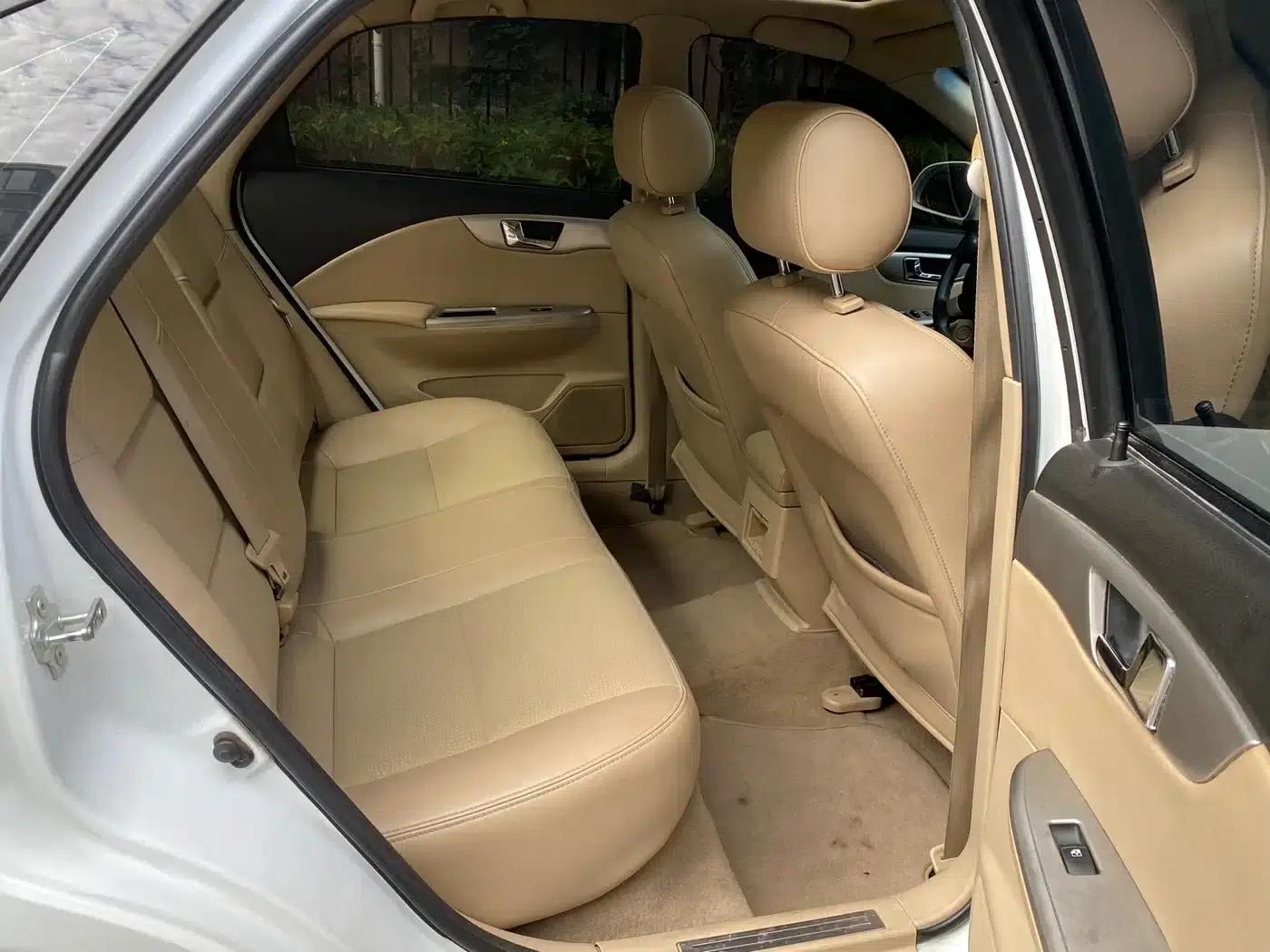 Buick Excelle 2013 1.5L Manual Classic — миниатюра 15