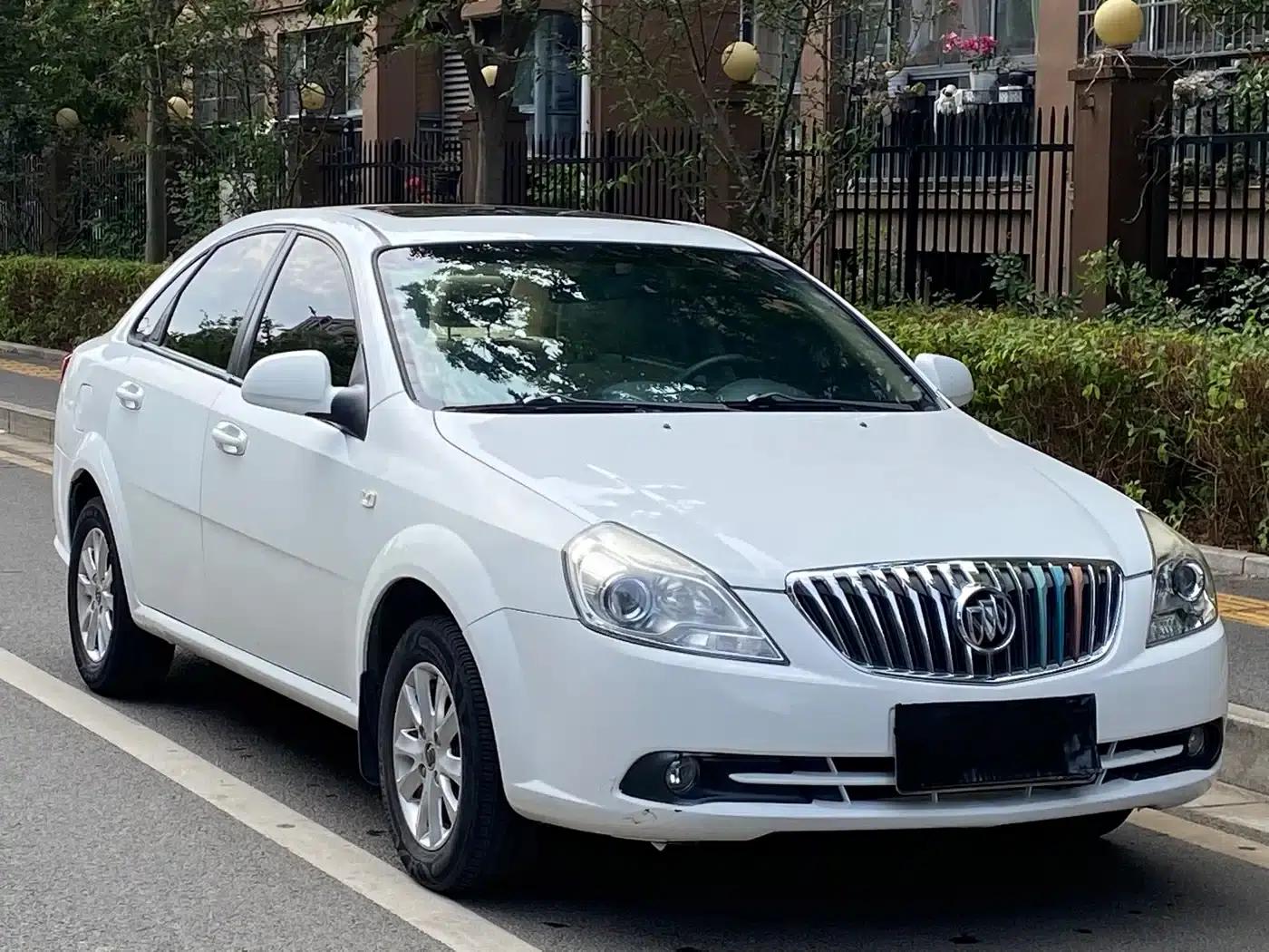 Buick Excelle 2013 1.5L Manual Classic — миниатюра 3