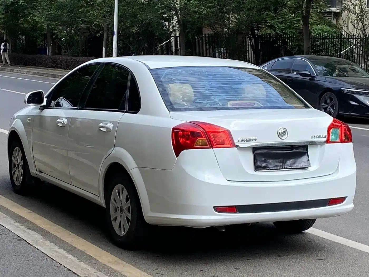 Buick Excelle 2013 1.5L Manual Classic — миниатюра 7