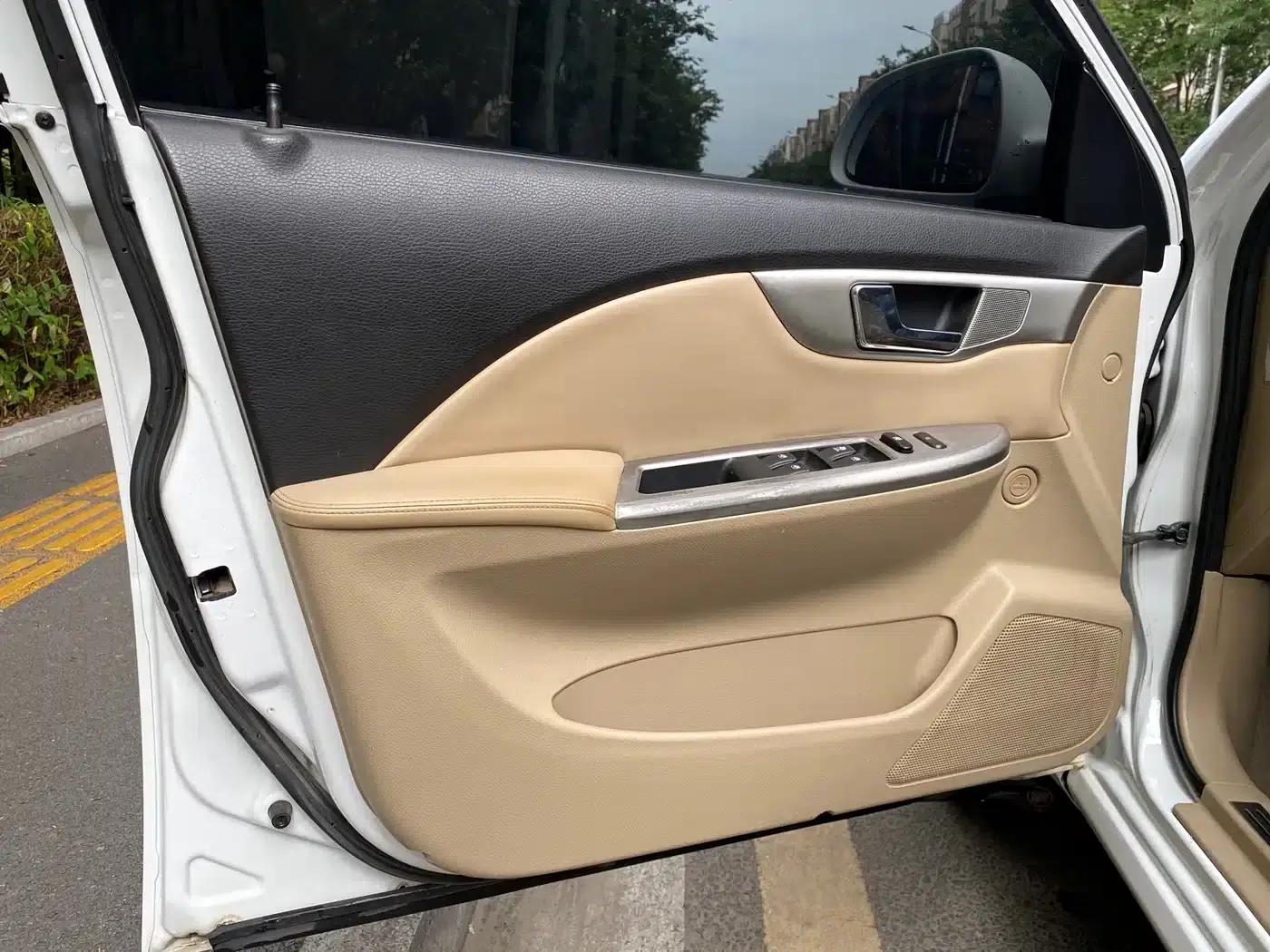 Buick Excelle 2013 1.5L Manual Classic — миниатюра 8