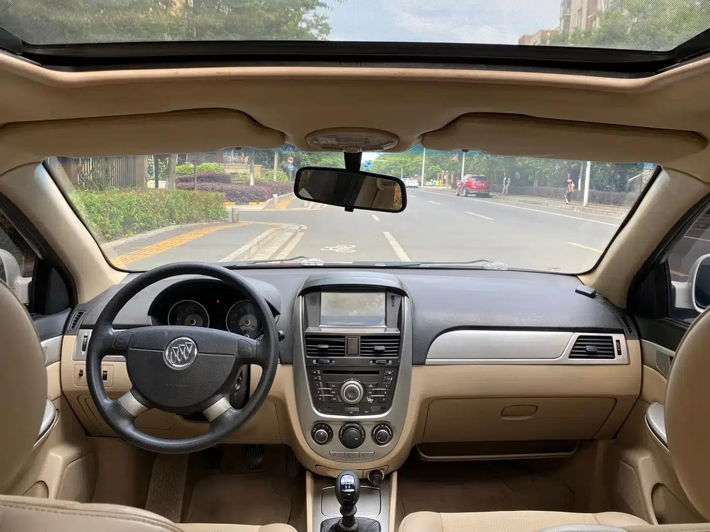 Buick Excelle 2013 1.5L Manual Classic — миниатюра 10